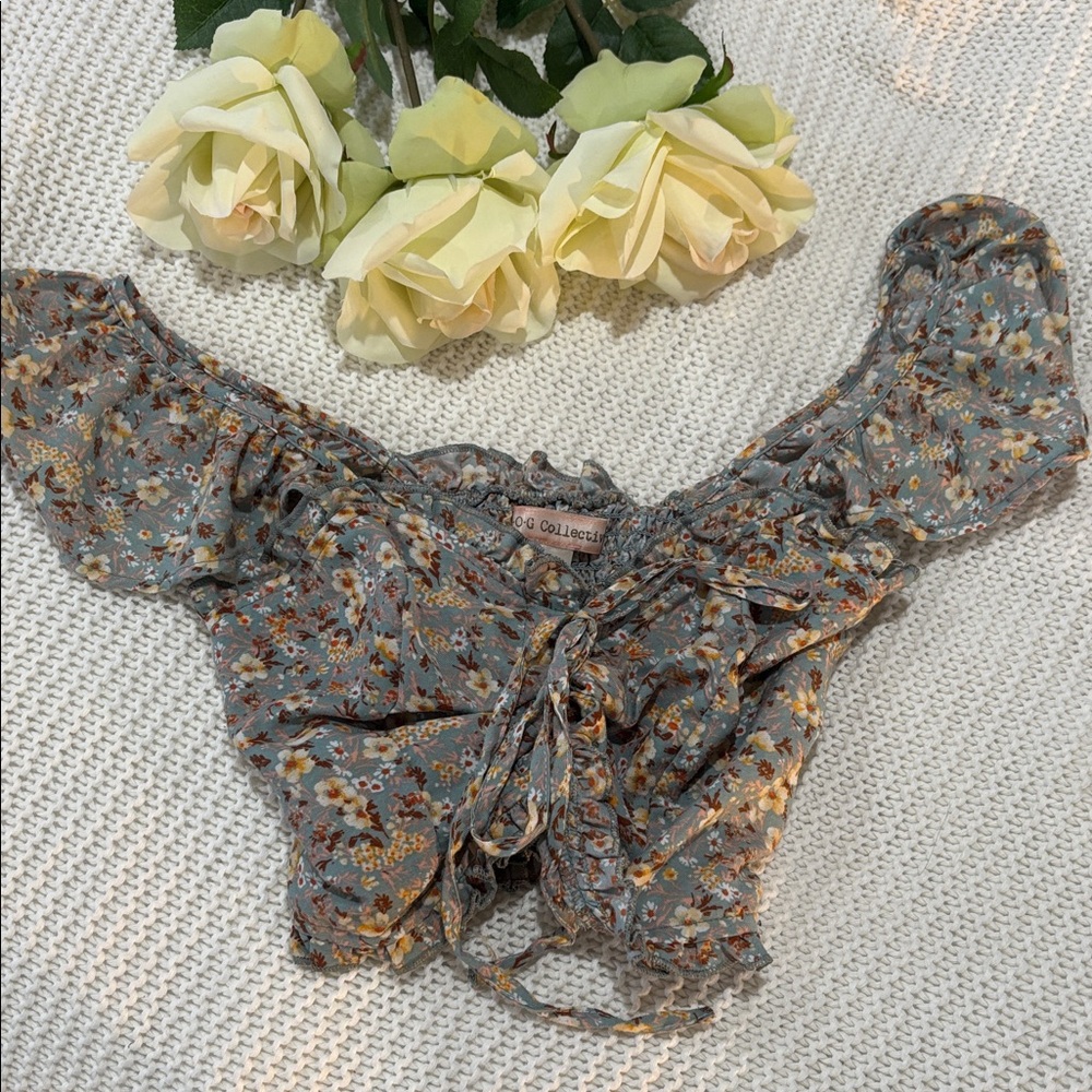 Band of Gypsies Floral Ruffle Crop Top